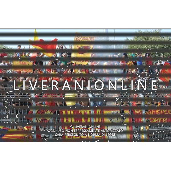 Campionato Lega PRO 1¡ Divisione girone A - 2¡ Giornata Cuneo 9-09-2012 Cuneo - Lecce nella foto: tifosi del Lecce foto Roberto Garavaglia - ag. Aldo Liverani sas