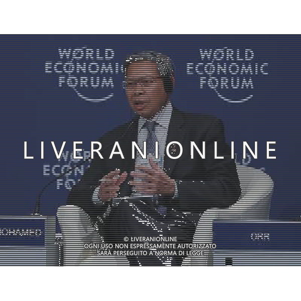 (120911) -- TIANJIN, Sept. 11, 2012 () -- Mustapa Mohamed, Minister of International Trade and Industry of Malaysia, addresses an interactive session titled \'Championing Competitiveness\' during the World Economic Forum Annual Meeting of the New Champions 2012 in Tianjin, north China, Sept. 11, 2012. The Annual Meeting of the New Champions 2012 opened here on Tuesday with the theme of \'Creating the Future Economy\'. (/Wang Shen) ©photoshot/AG ALDO LIVERANI SAS ITALY ONLY