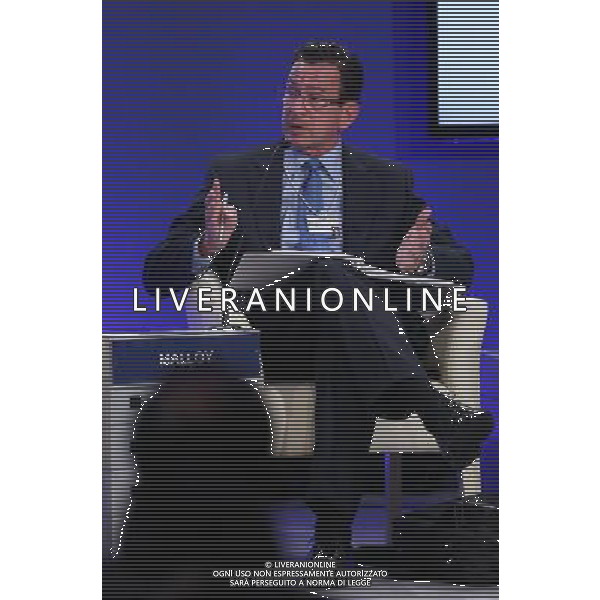 (120912) -- TIANJIN, Sept. 12, 2012 () -- Dannel P. Malloy, governor of Connecticut of the United States, addresses an interactive session titled \'China\'s Resource Appetite\' during the World Economic Forum Annual Meeting of the New Champions 2012 in Tianjin, north China, Sept. 12, 2012. (/Wang Shen) (cl) ©photoshot/AGENZIA ALDO LIVERANI SAS - ITALY ONLY - Riunione del World Economic Forum annuale dei Nuovi Campioni 2012 a Tianjin, nel nord della Cina, 12 settembre, 2012. 