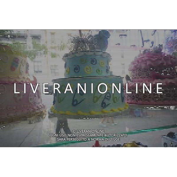 A selection of cakes are seen in an Hispanic bakery in the East Harlem neighborhood of New York on Monday, September 3, 2012. (å Richard B. Levine) photoshot/AG ALDO LIVERANI SAS - ITALY ONLY -