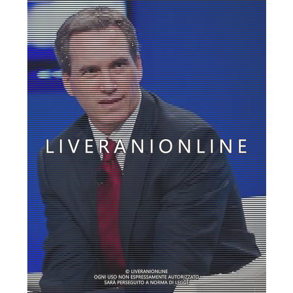 (120913) -- TIANJIN, Sept. 13, 2012 () -- Dov Seidman, founder and chief executive officer of LRN of America, addresses the forum debate titled \'Measuring Our Lives\' during the World Economic Forum Annual Meeting of the New Champions 2012 in Tianjin, north China, Sept. 13, 2012. (/Yue Yuewei) (cl) ©PHOTOSHOT/AGENZIA ALDO LIVERANI SAS - ITALY ONLY - Riunione del World Economic Forum annuale dei Nuovi Campioni 2012 a Tianjin, nel nord della Cina, 13 settembre, 2012.