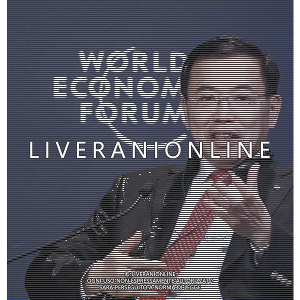 (120913) -- TIANJIN, Sept. 13, 2012 () -- Tomson Li Dongsheng, chairman and chief executive officer of TCL corporation of China, addresses an interactive session titled \'Chinese Globalizers--Connecting through Corporate Global Citizenship\' during the World Economic Forum Annual Meeting of the New Champions 2012 in Tianjin, north China, Sept. 13, 2012. (/Lin Fanjing) (cl) ©photoshot/AGENZIA ALDO LIVERANI SAS - ITALY ONLY - EDITORIAL USE ONLY