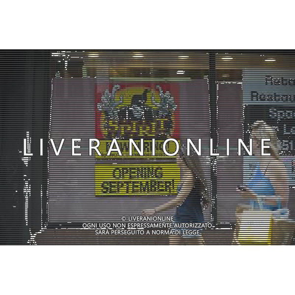 A hiring sign for workers posted in the window of a Spirit Halloween pop-up store seen in the midtown neighborhood of New York on Sunday, September 2, 2012. Landlords who used to resist short-term leases are embracing the concept to get income from empty retail property. (å Frances M. Roberts) ©photoshot/AGENZIA ALDO LIVERANI SAS - ITALY ONLY - EDITORIAL USE ONLY