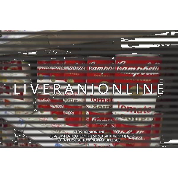 Cans of Campbell\'s Tomato Soup are seen in a supermarket in New York on Saturday, February 18, 2012. The Campbell Soup Co. recently announced that its second-quarter net income fell 14 percent citing an increase in commodity costs. (å Richard B. Levine) ©photoshot/AGENZIA ALDO LIVERANI SAS - ITALY ONLY - EDITORIAL USE ONLY
