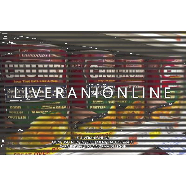 Cans of Campbell\'s chunky style soup are seen in a supermarket in New York on Friday, February 17, 2012. The Campbell Soup Co. recently announced that its second-quarter net income fell 14 percent citing an increase in commodity costs. (å Richard B. Levine) ©photoshot/AGENZIA ALDO LIVERANI SAS - ITALY ONLY - EDITORIAL USE ONLY