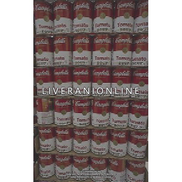 Cans of Campbell\'s Tomato Soup are seen in a supermarket in New York on Friday, September 30, 2011. (å Richard B. Levine) ©photoshot/AGENZIA ALDO LIVERANI SAS - ITALY ONLY - EDITORIAL USE ONLY