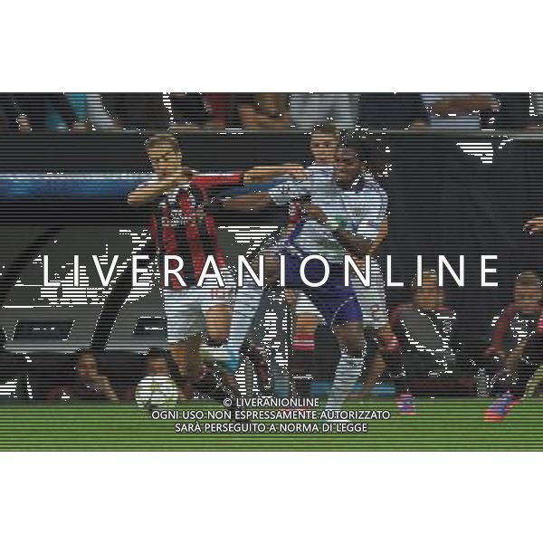 MILAN-ANDERLECHT UEFA CHAMPIONS LEAGUE MILANO, 18-09-2012 NELLA FOTO: FLAMINI - MBOKANI © RAVEZZANI/AGENZIA ALDO LIVERANI SAS 