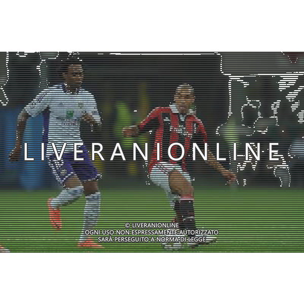 MILAN-ANDERLECHT UEFA CHAMPIONS LEAGUE MILANO, 18-09-2012 NELLA FOTO: KANU - NIGEL DE JONG © RAVEZZANI/AGENZIA ALDO LIVERANI SAS 