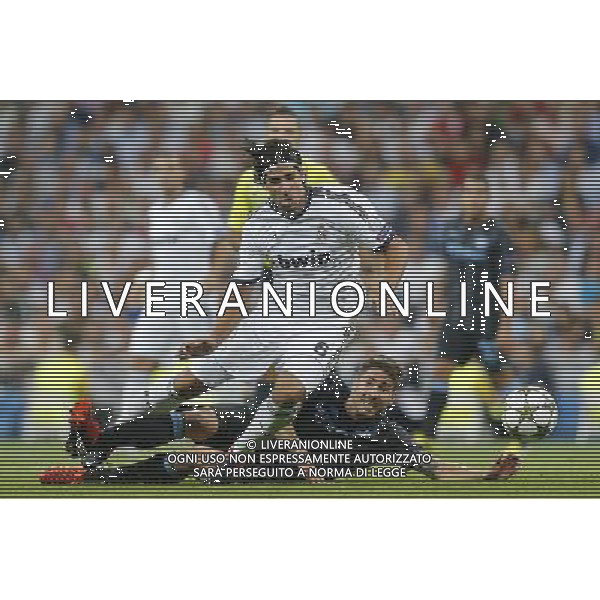 Real Madrid\'s Sami Khedira and Manchester City\'s Javi Garcia during Champions League match on september 18th 2012. Photo: Cesar Cebola / ALFAQUI /AGENZIA ALDO LIVERANI SAS - ITALY ONLY - EDITORIAL USE ONLY REAL MADRID - MANCHESTER CITY CHAMPIONS LEAGUE 18/09/2012