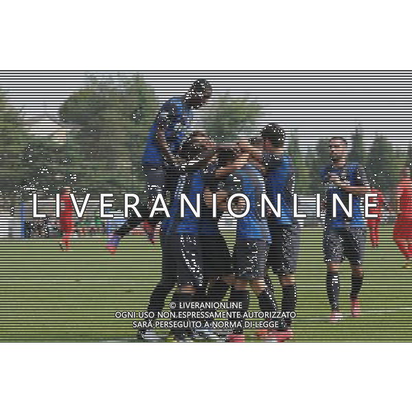 INTER - LIVERPOOL NEXT GENERATION 2012/2013 MILANO 19-09-2012 NELLA FOTO: ABBRACCI ESULTANZA INTER DOPO IL GOL DI FORTE ©RAVEZZANI/AGENZIA ALDO LIVERANI SAS 