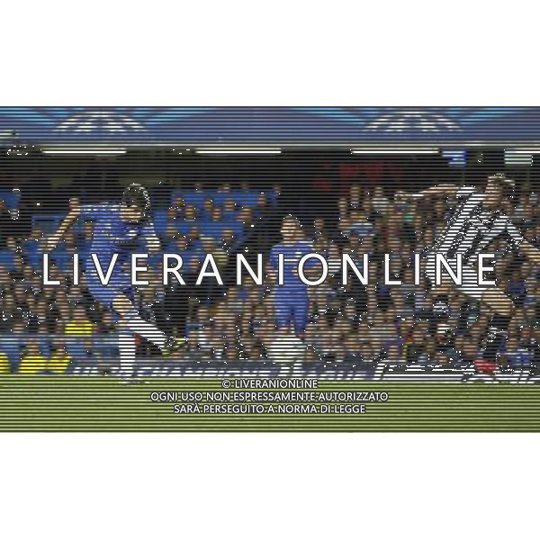 Chelsea\'s Oscar scores his sides first goal 1-0 Football - UEFA Champions League Group E - Chelsea v Juventus - Wednesday 19th September 2012 - Stamford Bridge - London © CameraSport - 43 Linden Ave. Countesthorpe. Leicester. England. LE8 5PG - Tel: +44 (0) 116 277 4147 - admin@camerasport.com - www.camerasport.com AG ALDO LIVERANI S A S ONLY ITALY