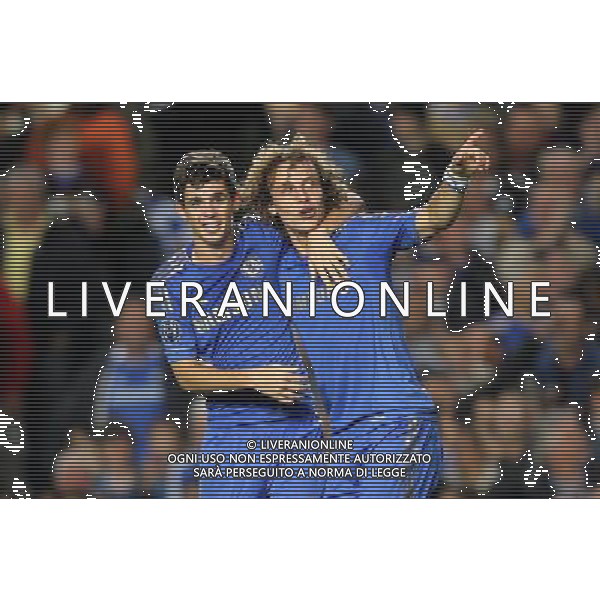 Chelsea\'s Oscar celebrates scoring his sides first goal 1-0 Football - UEFA Champions League Group E - Chelsea v Juventus - Wednesday 19th September 2012 - Stamford Bridge - London © CameraSport - 43 Linden Ave. Countesthorpe. Leicester. England. LE8 5PG - Tel: +44 (0) 116 277 4147 - admin@camerasport.com - www.camerasport.com AG ALDO LIVERANI S A S ONLY ITALY
