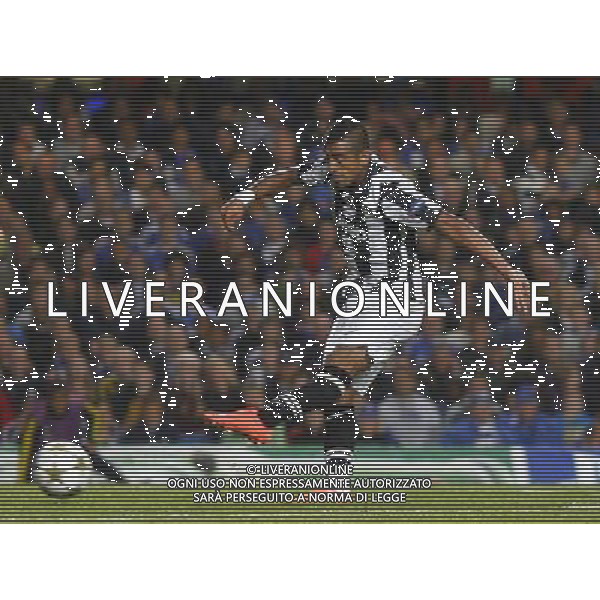 Juventus Arturo Vidal scores his sides first goal Football - UEFA Champions League - Group E - group stage - Chelsea London v Juventus - 19th September 2012 - Stamford Bridge - London - UK Foto: Michal Zemanek / dla Newspix.pl --- Newspix.pl AG ALDO LIVERANI S A S ONLY ITALY *** Local Caption *** www.newspix.pl mail us: info@newspix.pl call us: 0048 022 23 22 222 --- Polish Picture Agency by Ringier Axel Springer Poland