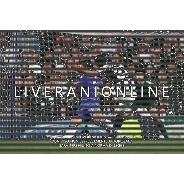Juventus Fabio Quagliarella shoots at the goal Football - UEFA Champions League - Group E - group stage - Chelsea London v Juventus - 19th September 2012 - Stamford Bridge - London - UK Foto: Michal Zemanek / dla Newspix.pl --- Newspix.pl AG ALDO LIVERANI S A S ONLY ITALY *** Local Caption *** www.newspix.pl mail us: info@newspix.pl call us: 0048 022 23 22 222 --- Polish Picture Agency by Ringier Axel Springer Poland