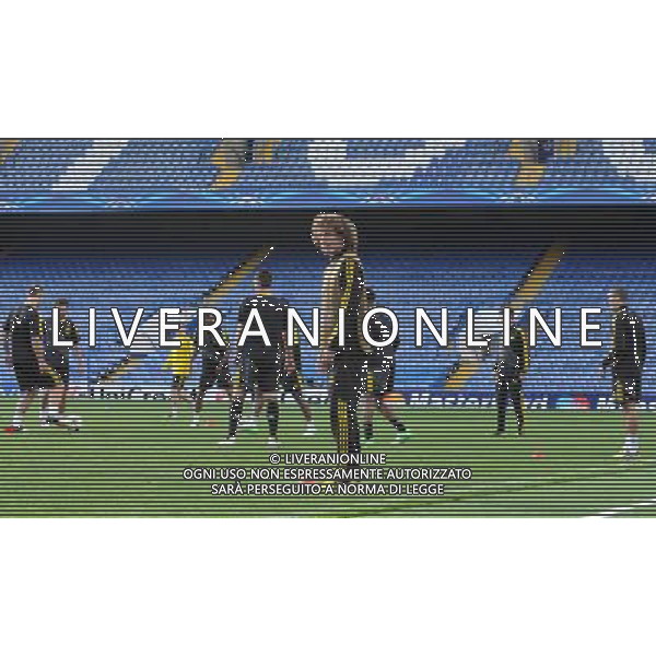 David Luiz, Chelsea v Juventus UEFA Champions League Press Conference and Training Session, Stamford Bridge, London. 18.09.12 ©photoshot/AGENZIA ALDO LIVERANI SAS - ITALY ONLY - Chelsea, Juventus - UEFA Champions League Conferenza stampa, Stamford Bridge, Londra. 18.09.2012