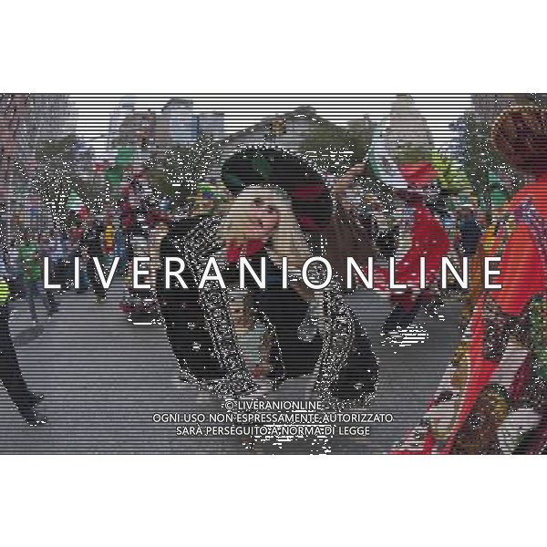 A folk dancing troupe performs on Madison Avenue in New York on Sunday, September 16, 2012 in the annual Mexican Independence Day Parade. The parades that take place from the spring into the fall in New York celebrate the cultural diversity of the city. (å Richard B. Levine) ©photoshot/AGENZIA ALDO LIVERANI SAS - ITALY ONLY - Marcia dell\'orgoglio ispanico durante la parata annuale messicana sulla Madison Avenue a New York 16 SETTEMBRE 2012