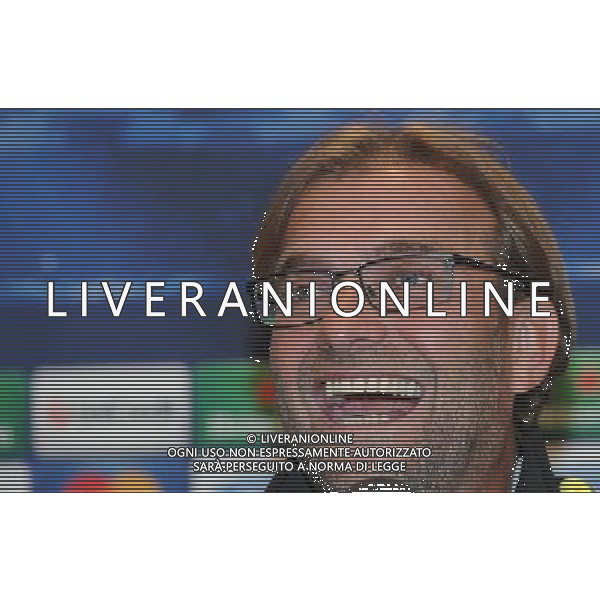 firo Fu§ball,Fussball, 17.09.2012 Champions League, Saison 2012/2013, Pressekonferenz, PK, Borussia Dortmund, BVB 09 JŸrgen Klopp, Trainer BVB bei der Pressekonferenz, Lacht $worldrightsEs gelten unsere AGB, einsehbar auf www.firosportphoto.de copyright by firo sportphoto: Coesfelder Stra§e 207Ê 48249 D † L M E N (Duelmen) www.firosportphoto.de mail@firosportphoto.de (V o l k s b a n k B o c h u m - W i t t e n ) BLZ.: 430 601 29 Kt. Nr.: 341 117 100 Tel:Ê 02594-9916004 Fax:Ê 02594-9916005 AG ALDO LIVERANI S A S ONLY ITALY