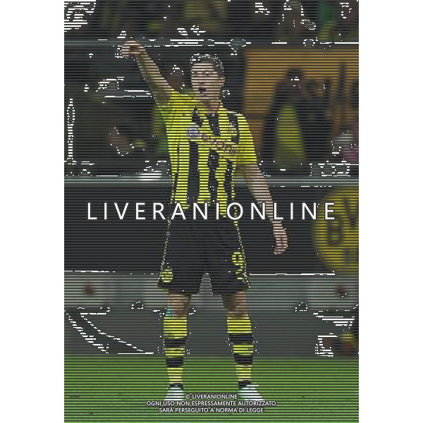 firo Fu§ball,Fussball, 18.09.2012 CL, UEFA Champions League, Saison 2012/2013, Gruppe D, Gruppenphase BVB, Borussia Dortmund - Ajax Amsterdam 1:0 Robert Lewandowski, BVB, gibt Anweisungen, Gestik $worldrightsEs gelten unsere AGB, einsehbar auf www.firosportphoto.de copyright by firo sportphoto: Coesfelder Stra§e 207Ê 48249 D † L M E N (Duelmen) www.firosportphoto.de mail@firosportphoto.de (V o l k s b a n k B o c h u m - W i t t e n ) BLZ.: 430 601 29 Kt. Nr.: 341 117 100 Tel:Ê 02594-9916004 Fax:Ê 02594-9916005 AG ALDO LIVERANI S A S ONLY ITALY