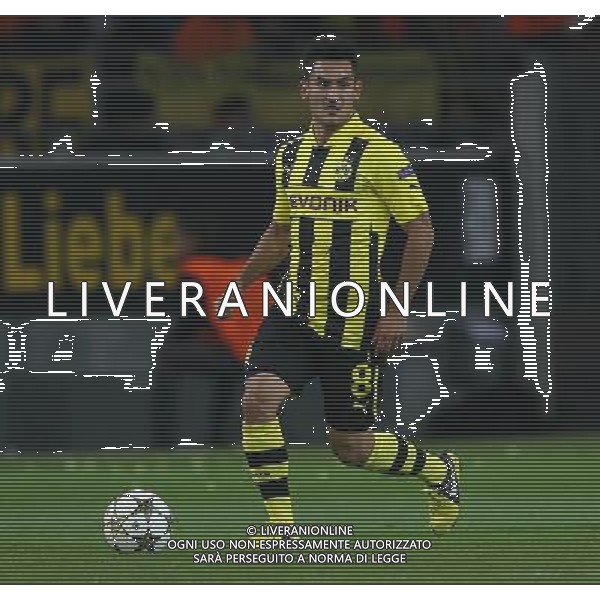 firo FuÃŸball,Fussball, 18.09.2012 Champions League , Saison 2012/2013 BVB Borussia Dortmund - Ajax Amsterdam 1:0 Ilkay GÃ¼ndogan Einzelaktion $worldrightsEs gelten unsere AGB, einsehbar auf www.firosportphoto.de copyright by firo sportphoto: Coesfelder Str.207 48249 DÃ¼lmen www.firosportphoto.de mail@firosportphoto.de (V o l k s b a n k B o c h u m - W i t t e n ) BLZ.: 430 601 29 Kt. Nr.: 341 117 100 Tel:Â  02594 - 9916004 Fax:Â 02594 - 9916005 AG ALDO LIVERANI S A S ONLY ITALY
