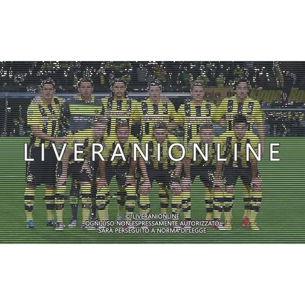 firo FuÃŸball,Fussball, 18.09.2012 Champions League , Saison 2012/2013 BVB Borussia Dortmund - Ajax Amsterdam 1:0 Teamfoto Mannschaftsfoto BVB $worldrightsEs gelten unsere AGB, einsehbar auf www.firosportphoto.de copyright by firo sportphoto: Coesfelder Str.207 48249 DÃ¼lmen www.firosportphoto.de mail@firosportphoto.de (V o l k s b a n k B o c h u m - W i t t e n ) BLZ.: 430 601 29 Kt. Nr.: 341 117 100 Tel:Â  02594 - 9916004 Fax:Â 02594 - 9916005 AG ALDO LIVERANI S A S ONLY ITALY