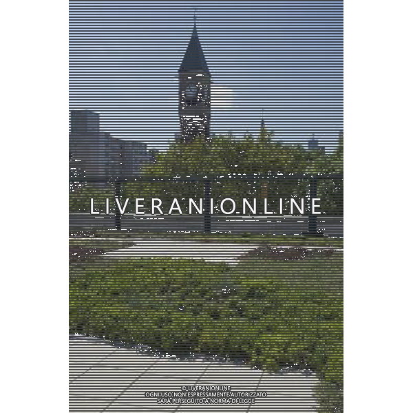 The green roof at P.S. 41 in the Greenwich Village neighborhood in New York on Friday, September 21, 2012. (Ã‚ Frances M. Roberts) Â©photoshot/Agenzia Aldo Liverani ITALY ONLY vedute citta\' di New York
