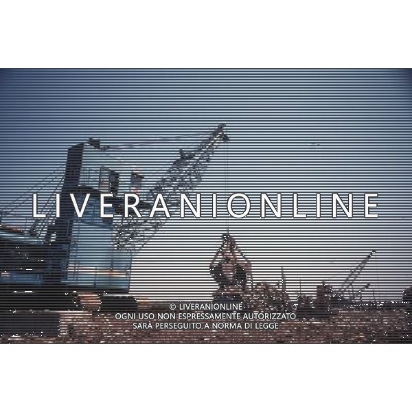 The Fresh Kills landfill in Staten Island in New York City. When finished the landfill is slated to be the highest point on the East Coast south of Maine. ( Frances M. Roberts) Â©photoshot/Agenzia Aldo Liverani ITALY ONLY vedute citta\' di New York