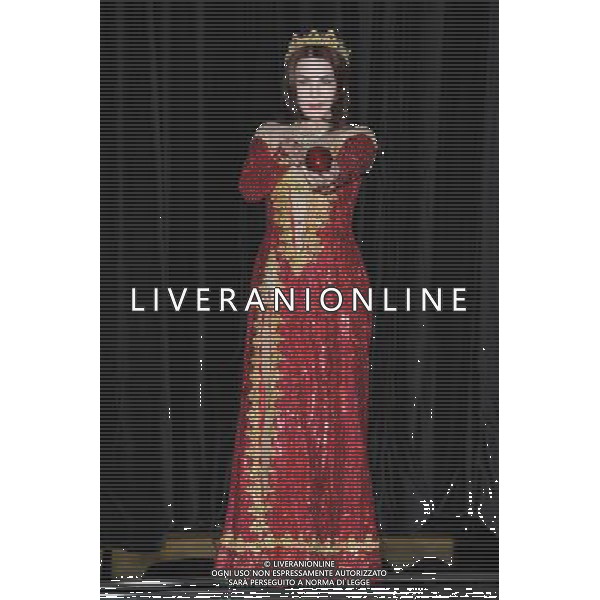 Priscilla Presley attends the press launch for The New Wimbledon Theatre production of Snow White And The Seven Dwarfs, The Savoy Hotel, London. 26th September 2012 ©PHOTOSHOT/AGENZIA ALDO LIVERANI SAS - ITALY ONLY - EDITORIAL USE ONLY