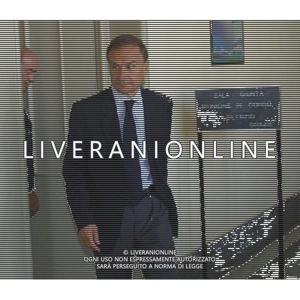 ROMA, 05 / 07 / 2004 RIUNIONE GIUNTA DEL CONI NELLA FOTO: IL PRESIDENTE DEL CONI GIOVANNI PETRUCCI PH LEONARDO CAVALLO / ALDO LIVERANI