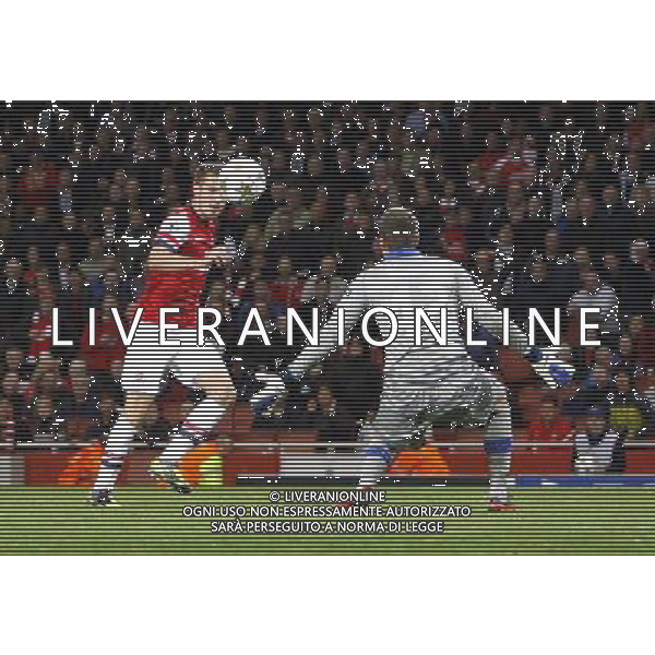 Arsenal\'s Aaron Ramsey scores his sides third goal 3-1 Football - UEFA Champions League Group B - Arsenal v Olympiakos FC - Wednesday 3rd October 2012 - Emirates Stadium - London © CameraSport - 43 Linden Ave. Countesthorpe. Leicester. England. LE8 5PG - Tel: +44 (0) 116 277 4147 - admin@camerasport.com - www.camerasport.com AG ALDO LIVERANI S A S ONLY ITALY