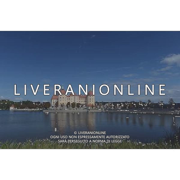 (121003) -- SACHSEN, Oct. 3, 2012 () -- Photo taken on Oct. 3, 2012 shows the scenery of baroque Schloss Moritzburg castle near Dresden in Sachsen, eastern Germany. (/Ma Ning) AG ALDO LIVERANI S A S ONLY ITALY