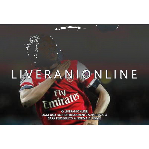 (121004) -- LONDON, Oct. 4, 2012 () -- Gervinho of Arsenal celebrates his goal during the UEFA Champions League Group B match between Arsenal FC and Olympiacos FC at the Emirates Stadium in London, Britain on Oct. 3, 2012. Arsenal won 3-1. (/Wang Lili) ©PHOTOSHOT/AGENZIA ALDO LIVERANI SAS - ITALY ONLY - EDITORIAL USE ONLY