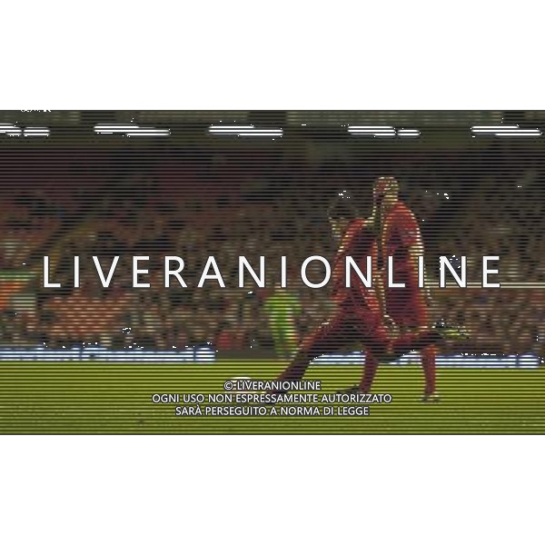 Liverpool\'s Luis Suarez scores his sides second goal from a free kick Football - UEFA Europa League Group A - Liverpool v Udinese - Thursday 4th October 2012 - Anfield - Liverpool - å© CameraSport - 43 Linden Ave. Countesthorpe. Leicester. England. LE8 5PG - Tel: +44 (0) 116 277 4147 - admin@camerasport.com - www.camerasport.co AG ALDO LIVERANI S A S ONLY ITALY