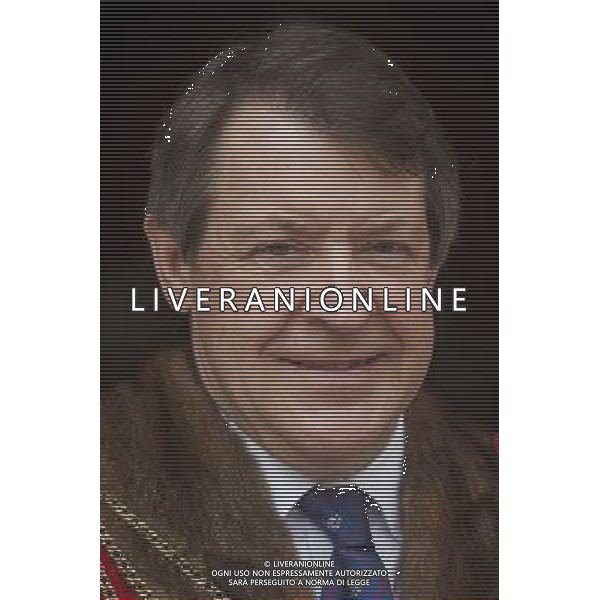 The newly elected Lord Mayor Lord Roger Gifford pose for photographers outside the Great Hall, Guildhall, in London. ©PHOTOSHOT/AGENZIA ALDO LIVERANI SAS - ITALY ONLY - EDITORIAL USE ONLY