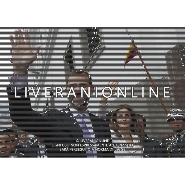 (121006) -- QUITO, Oct. 6, 2012 () -- Spain\'s Prince Felipe (L) and his wife Princess Letizia wave as they arrive at Carondelet Palace, in Quito, capital of Ecuador, on Oct. 5, 2012. The royal couple is on a two-day official visit to Ecuador. (/Santiago Armas) (nxl) ©photoshot/AGENZIA ALDO LIVERANI SAS - ITALY ONLY - REALI SPAGNOLI: Il principe di Spagna Felipe e la moglie Principessa Letizia a Quito, la coppia reale in visita ufficiale in Ecuador 5 ottobre 2012.