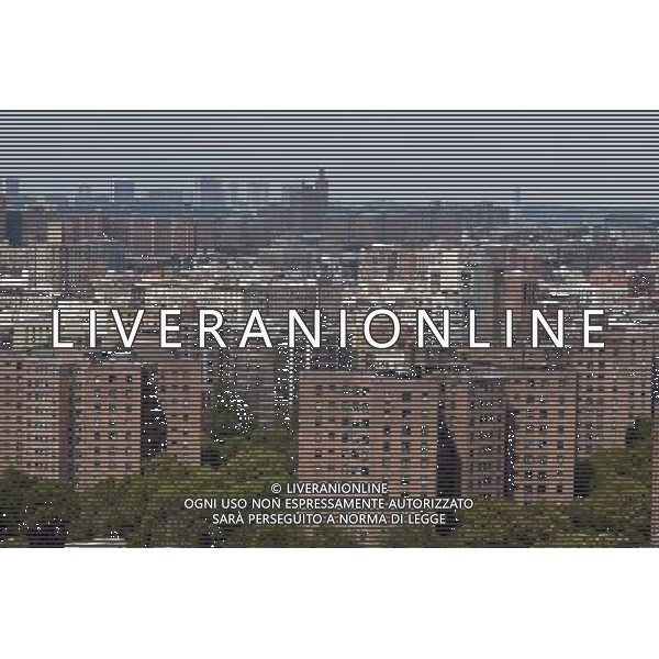 Densely packed apartment buildings in the Harlem neighborhood in New York seen on Saturday, October 6, 2012. (å Richard B. Levine) ©photoshot/AGENZIA ALDO LIVERANI SAS - ITALY ONLY - EDITORIAL USE ONLY