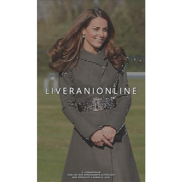 BURTON-UPON-TRENT, ENGLAND - OCTOBER 09: Catherine, Duchess of Cambridge attends the official launch of The Football Association\'s National Football Centre at St George\'s Park on October 9, 2012 in Burton-upon-Trent, England. ©photoshot/AGENZIA ALDO LIVERANI SAS - ITALY ONLY - REALI INGLESI: Il principe William e la moglie Kate Middleton alla presentazione ufficiale di The Football Association National Football Centre al Parco di San Giorgio a Burton upon Trent, Inghilterra 09/10/2012. 