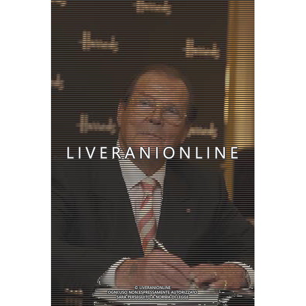 Sir Roger Moore poses for a photograph during a book singing event for his new book Bond on Bond at Harrods in London Britain 11 October 2012. English actor who portrayed James Bond from 1973 to 1985 signs copies of his new anthology Bond on Bond, published to coincide with the release of the new Bond film Skyfall this month and to mark the franchise\'s 50th anniversary. Features over 400 photographs and insights into filming. AG ALDO LIVERANI S A S ONLY ITALY