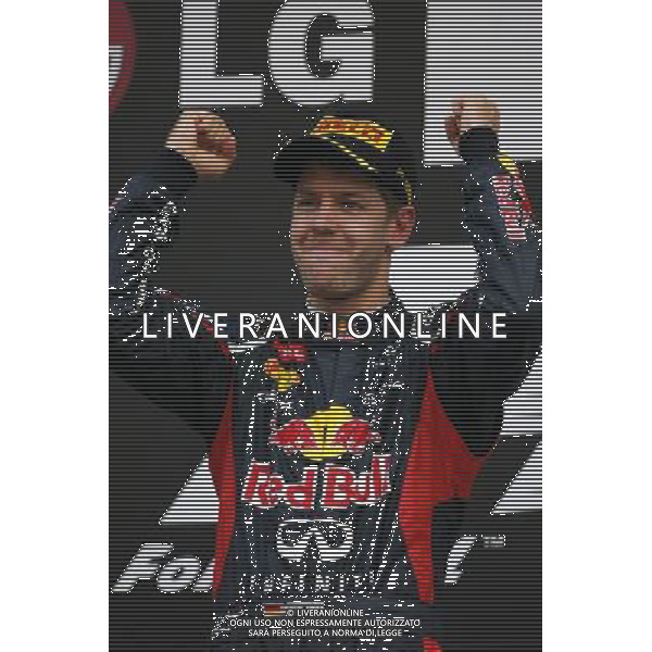 Sebastian Vettel (GER), Red Bull Racing 14.10.2012. Formula 1 World Championship, Rd 16, Korean Grand Prix, Yeongam, Korea, Race Day - www.xpbimages.com, EMail: requests@xpbimages.com - copy of publication required for printed pictures. Every used picture is fee-liable. © Copyright: Charniaux / XPB Images AG ALD LIVERANI S A S ONLY ITALY