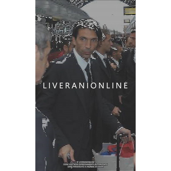 MILANO STAZIONE CENTRALE 15/10/2012 ARRIVO NAZIONALE ITALIANA DI CALCIO PER L\'INCONTRO CON LA DANIMARCA QUALIF BRASILE 2014 NELLA FOTO GIANLUIGI BUFFON FOTO MARIO ROMANO-AG ALDO LIVERANI S A S