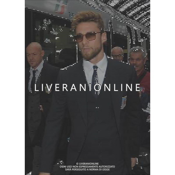 MILANO STAZIONE CENTRALE 15/10/2012 ARRIVO NAZIONALE ITALIANA DI CALCIO PER L\'INCONTRO CON LA DANIMARCA QUALIF BRASILE 2014 NELLA FOTO CLAUDIO MARCHISIO FOTO MARIO ROMANO-AG ALDO LIVERANI S A S