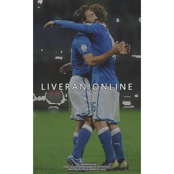 Qualificazioni ai Campionati Mondiali di Calcio Brasile FIFA 2014 Gruppo B Milano- 16.10.2012 Italia-Danimarca Nella Foto:de rossi esulta con pirlo /Ph.Vitez-Ag. Aldo Liverani