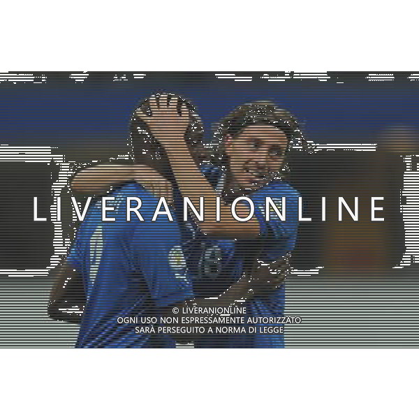 Italia-Danimarca Qualificazioni ai Campionati Mondiali di Calcio Brasile FIFA 2014 Gruppo B Milano- 16.10.2012 nella foto esultanza dopo il gol di mario balotelli con Riccardo Montolivo ©Ravezzani/AGENZIA ALDO LIVERANI SAS