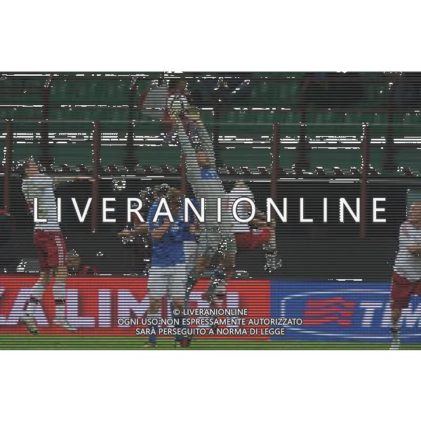 Italia-Danimarca Qualificazioni ai Campionati Mondiali di Calcio Brasile FIFA 2014 Gruppo B Milano- 16.10.2012 nella foto Morgan DE SANCTIS in parata ©Ravezzani/AGENZIA ALDO LIVERANI SAS