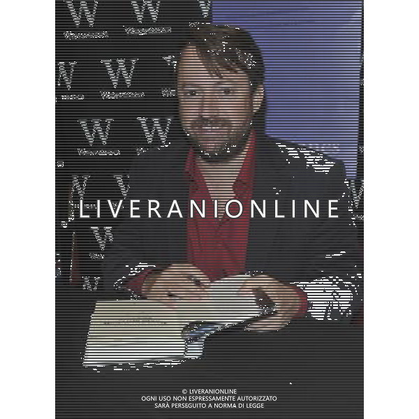 David Mitchell at waterstones oxford signs copies of his autobiography David Mitchell: Back Story 16/10/12 - /AGENZIA ALDO LIVERANI SAS/ITALY ONLY - EDITORIAL USE ONLY