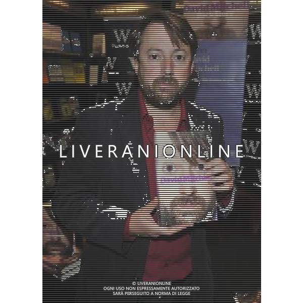 David Mitchell at waterstones oxford signs copies of his autobiography David Mitchell: Back Story 16/10/12 - /AGENZIA ALDO LIVERANI SAS/ITALY ONLY - EDITORIAL USE ONLY