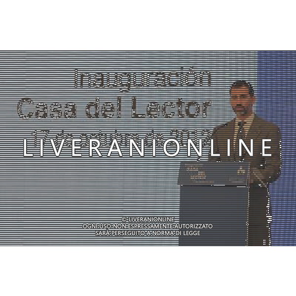 (121018) -- MADRID, Oct. 18, 2012 () -- Spain\'s Crown Prince Felipe delivers a speech during the opening of the International Center for Research Reading, Reader\'s House, in Madrid, capital of Spain, on Oct. 17, 2012. (/Rafael Albarran/AGENCIA PUNTOPRESS) (mp) (ce) ©PHOTOSHOT/AGENZIA ALDO LIVERANI SAS - ITALY ONLY - REALI SPAGNOLI: Felipe principe ereditario Spagna con la moglie Letizia partecipa all\'apertura del Centro Internazionale per la Ricerca lettura, Casa Reader, a Madrid, capitale della Spagna, il 17 ottobre 2012.