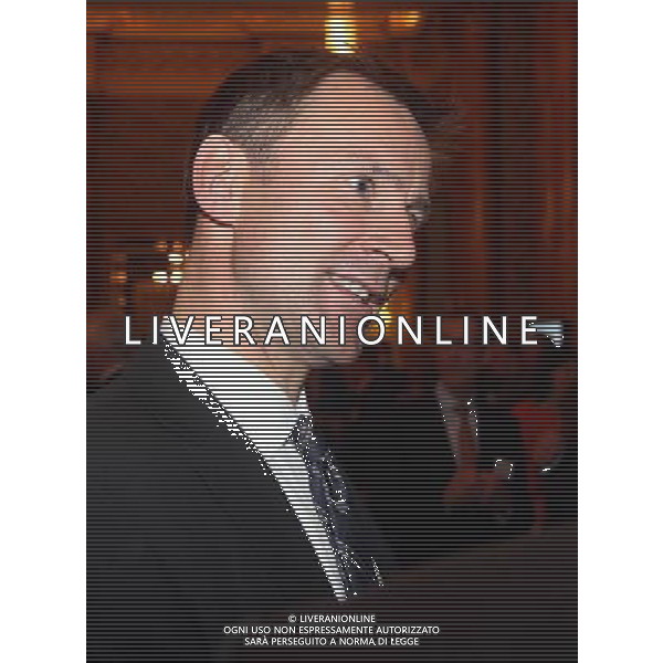 Previously unreleased photo taken on 16/10/2012 of Jeremy Hunt attending a glittering Buckingham Palace reception hosted by the Queen and Duke of Edinburgh for those who made the regional, national and international celebrations events to remember. ©photoshot/AGENZIA ALDO LIVERANI SAS - ITALY ONLY - REALI INGLESI: La Regina Elisabetta II d\'inghilterra durante un ricevimento per gli organizzatori e sostenitori delle celebrazioni per il Giubileo di diamante a Buckingham Palace a Londra