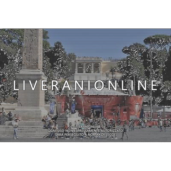La \'Coppa dalle grandi orecchie\' a piazza del Popolo ospita la nona e ultima tappa della \'Champions League Trophy Tour 2012\' - Roma, 19 ottobre 2012 ©Corradetti/AGENZIA ALDO LIVERANI SAS 