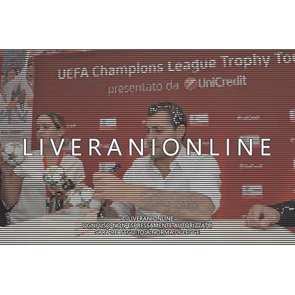 La \'Coppa dalle grandi orecchie\' a piazza del Popolo ospita la nona e ultima tappa della \'Champions League Trophy Tour 2012\' - Roma, 19 ottobre 2012 nella foto christian vieri ©Corradetti/AGENZIA ALDO LIVERANI SAS 