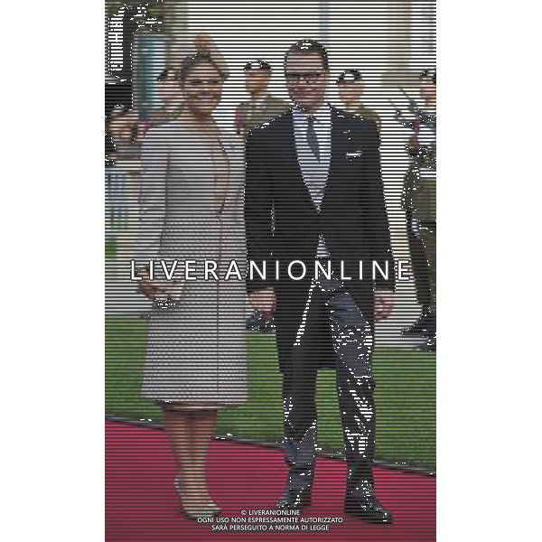 (121020) -- LUXEMBOURG, Oct. 20, 2012 () -- Sweden\'s Prince Daniel and his wife Crown Princess Victoria arrive at the Notre-Dame Cathedral to attend the religious wedding service of Crown Prince Guillaume of Luxembourg and Belgian Countess Stephanie de Lannoy, in Luxembourg, Oct. 20, 2012. (/Ye Pingfan) ©photoshot/Agenzia Aldo Liverani Sas - ITALY ONLY - Matrimonio religioso tra il Granduca erede al trono di Lussemburgo Guillaume e la contessa Belga Stephanie de Lannoy nella Cattedrale di Nostra Signora di Lussemburgo 20 ottobre 2012.